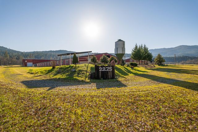 2275 Galice Road, Merlin, OR 97532