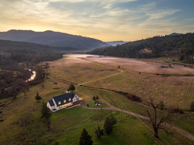 2275 Galice Road, Merlin, OR 97532