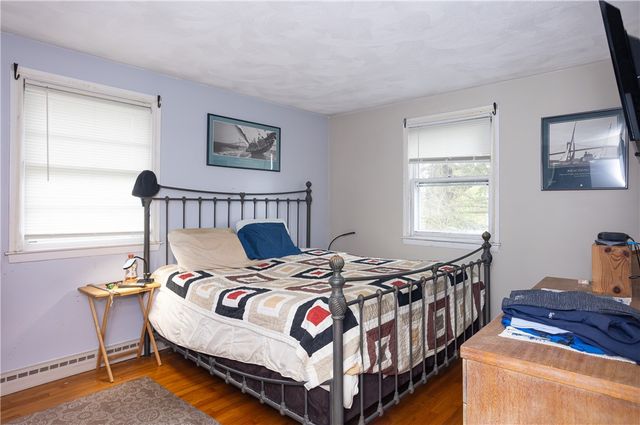 37 Squantum Drive, Middletown, RI 02842