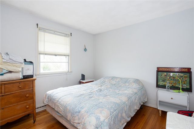 37 Squantum Drive, Middletown, RI 02842