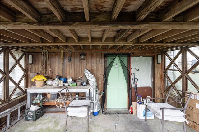 37 Squantum Drive, Middletown, RI 02842