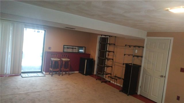 37 Squantum Drive, Middletown, RI 02842