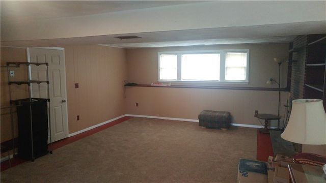 37 Squantum Drive, Middletown, RI 02842
