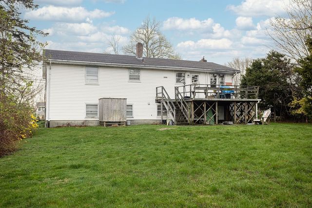 37 Squantum Drive, Middletown, RI 02842