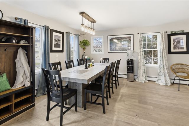 72 Seascape Avenue, Middletown, RI 02842