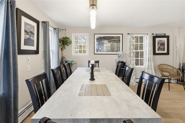 72 Seascape Avenue, Middletown, RI 02842