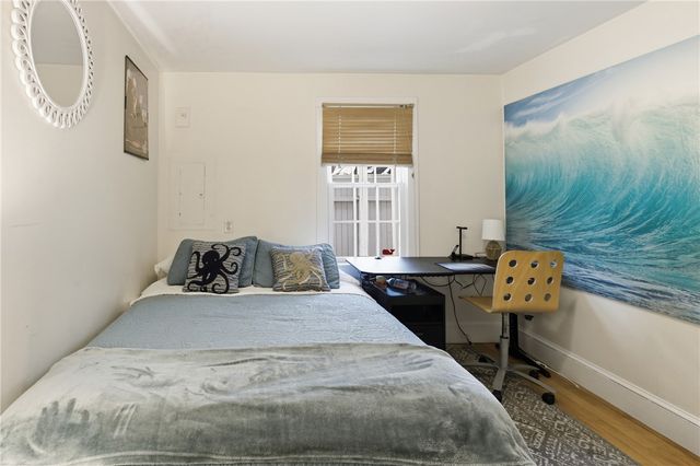 72 Seascape Avenue, Middletown, RI 02842