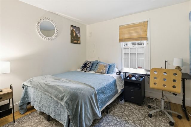 72 Seascape Avenue, Middletown, RI 02842