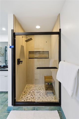 72 Seascape Avenue, Middletown, RI 02842