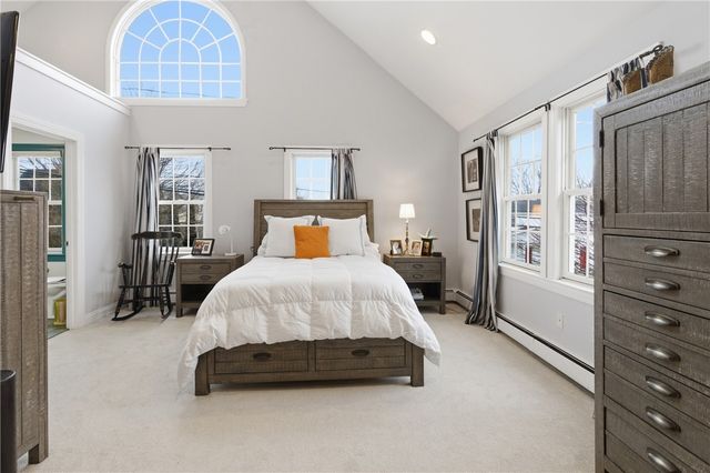 72 Seascape Avenue, Middletown, RI 02842