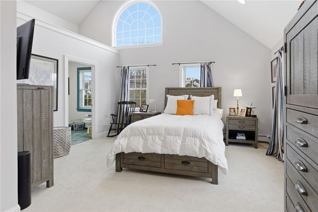 72 Seascape Avenue, Middletown, RI 02842