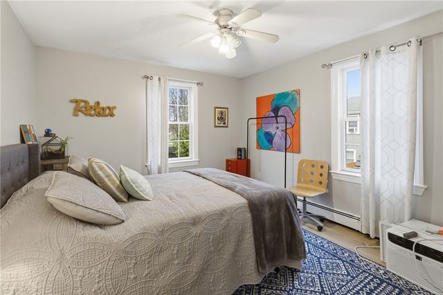 72 Seascape Avenue, Middletown, RI 02842