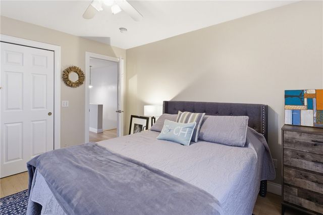 72 Seascape Avenue, Middletown, RI 02842