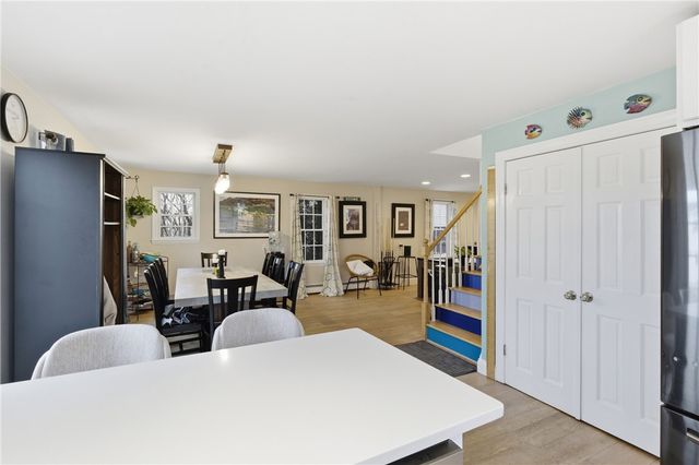 72 Seascape Avenue, Middletown, RI 02842