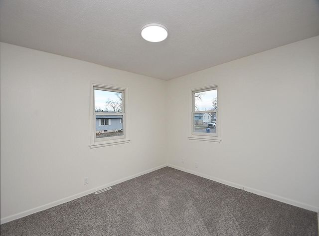 1005 CACHELIN DRIVE Drive, Carter Lake, IA 51510