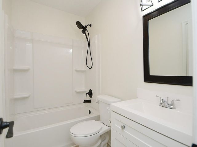 1005 CACHELIN DRIVE Drive, Carter Lake, IA 51510