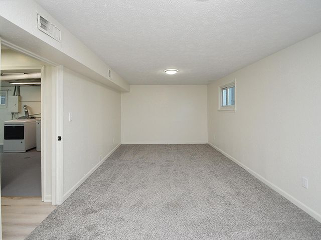 1005 CACHELIN DRIVE Drive, Carter Lake, IA 51510