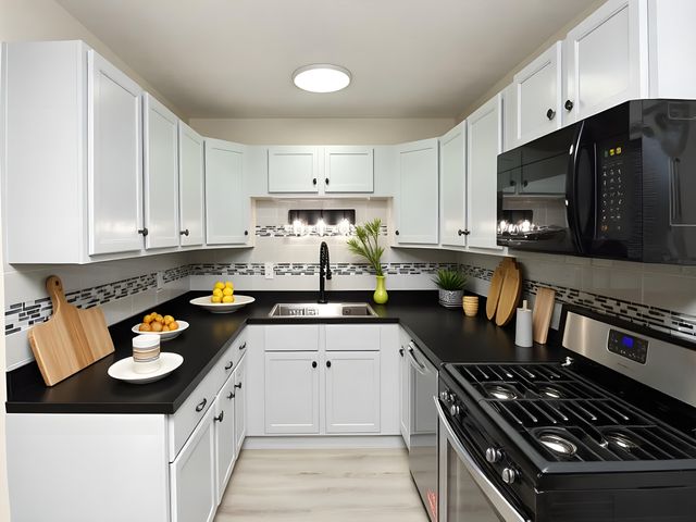 1005 CACHELIN DRIVE Drive, Carter Lake, IA 51510