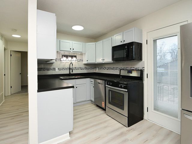 1005 CACHELIN DRIVE Drive, Carter Lake, IA 51510