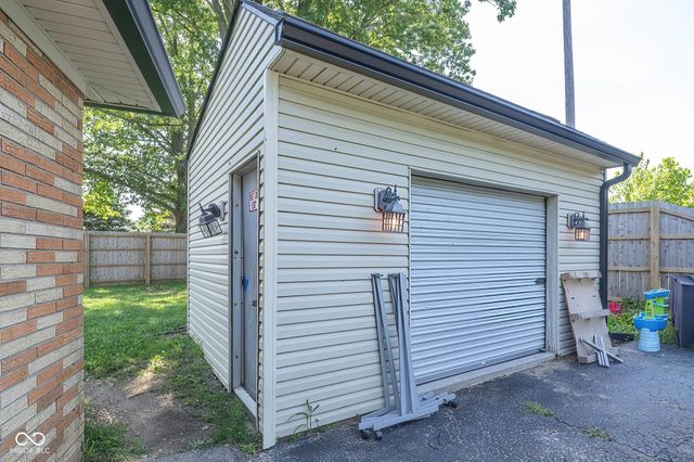 647 N 100 W, Franklin, IN 46131