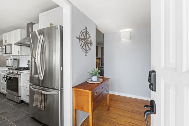 405 Garner Ln, Stockton, CA 95207