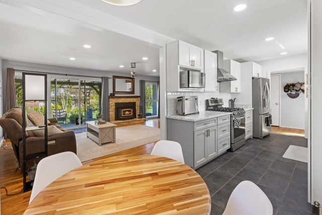 405 Garner Ln, Stockton, CA 95207