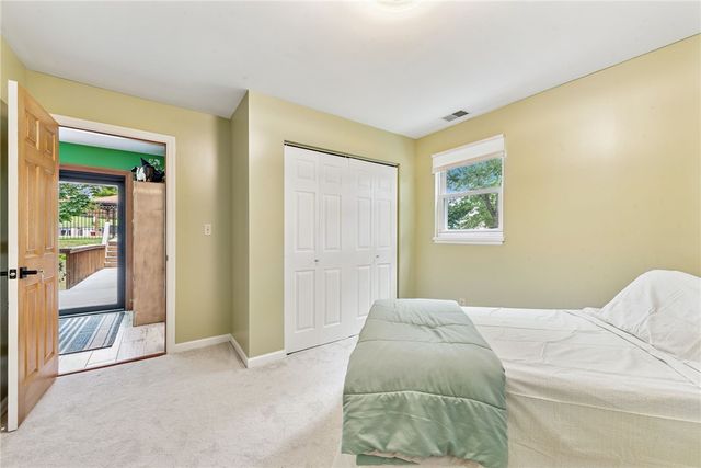 219 Tea Rose Lane, Harrison Twp, PA 15065