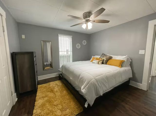 4201 Irvington Boulevard, Houston, TX 77009