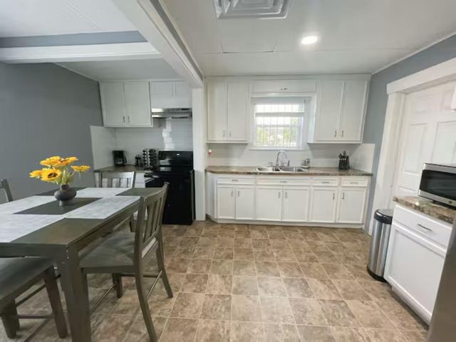 4201 Irvington Boulevard, Houston, TX 77009