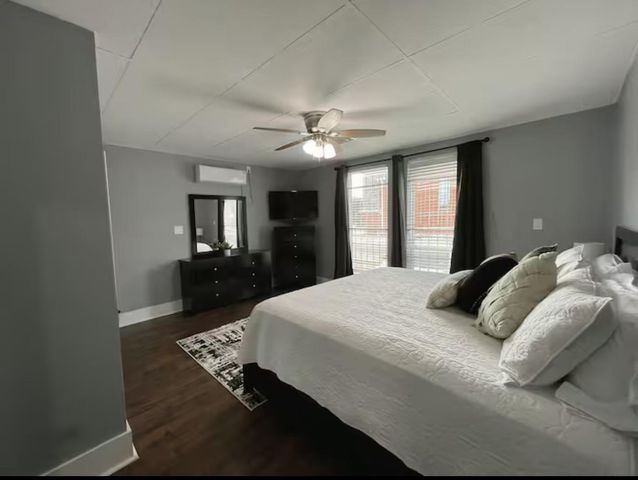 4201 Irvington Boulevard, Houston, TX 77009