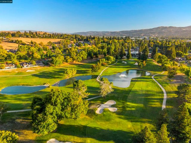 407 La Quinta Ct, Danville, CA 94526
