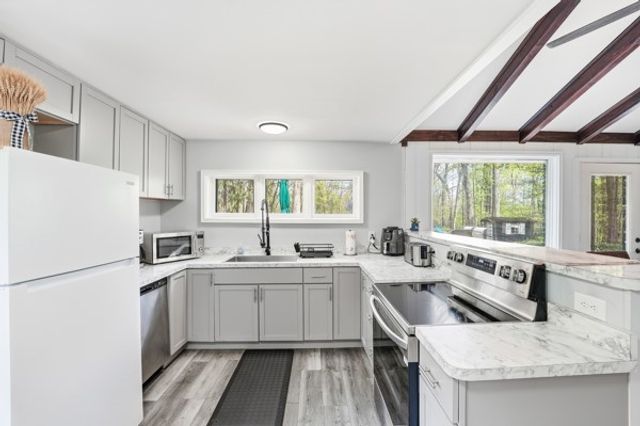 2589 Beechwood, Wilmington Twp, PA 16142