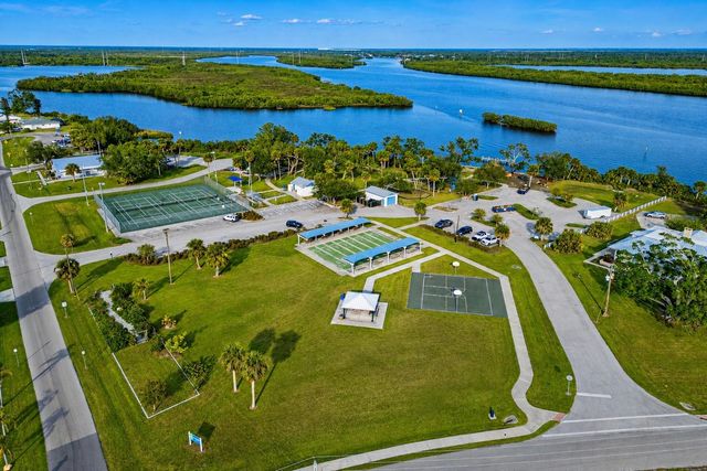 27072 HILLSHIRE LANE, Punta Gorda, FL 33983