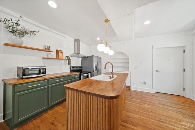 15 W Fifteenth Street, Cincinnati, OH 45202