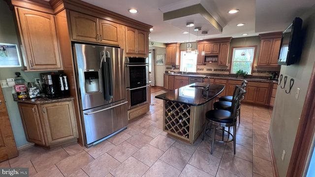 12 ELINOR AVE, Stratford, NJ 08084
