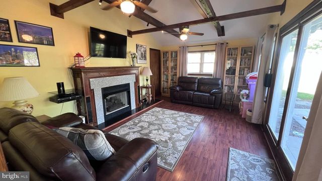 12 ELINOR AVE, Stratford, NJ 08084