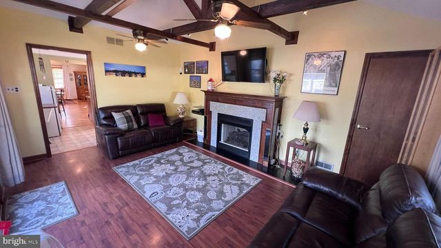 12 ELINOR AVE, Stratford, NJ 08084