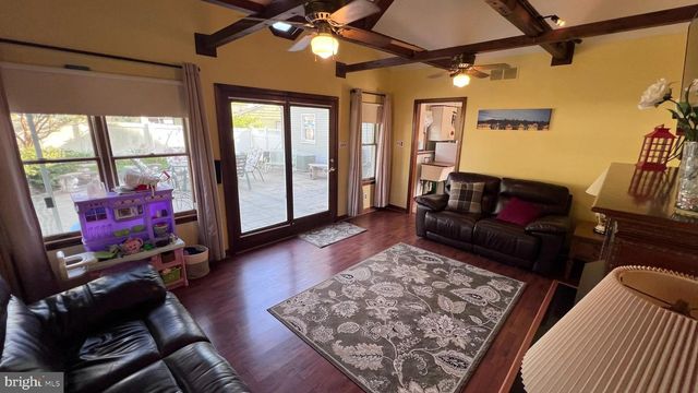 12 ELINOR AVE, Stratford, NJ 08084