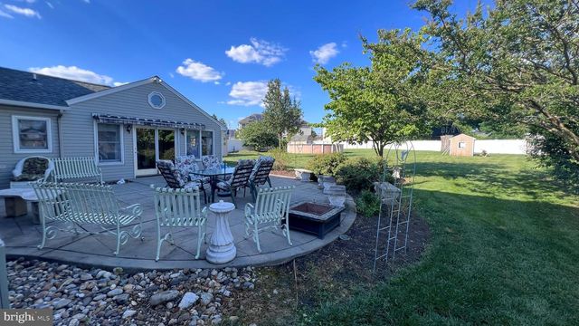 12 ELINOR AVE, Stratford, NJ 08084