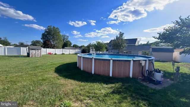 12 ELINOR AVE, Stratford, NJ 08084