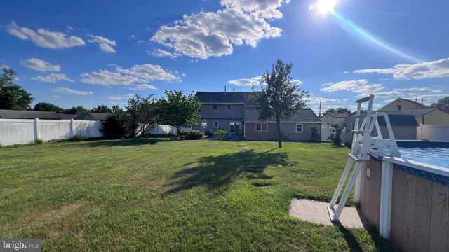 12 ELINOR AVE, Stratford, NJ 08084