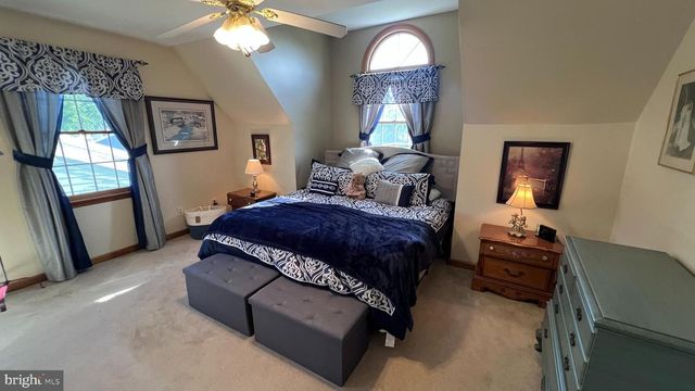 12 ELINOR AVE, Stratford, NJ 08084