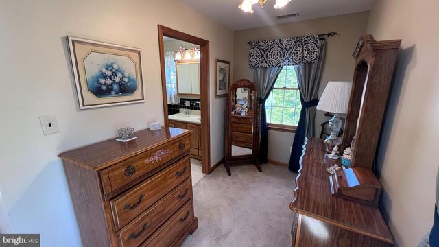 12 ELINOR AVE, Stratford, NJ 08084