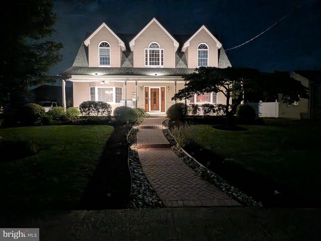 12 ELINOR AVE, Stratford, NJ 08084