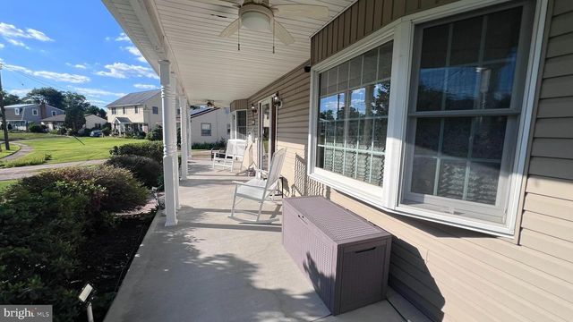 12 ELINOR AVE, Stratford, NJ 08084