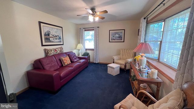 12 ELINOR AVE, Stratford, NJ 08084