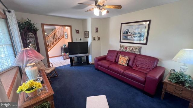 12 ELINOR AVE, Stratford, NJ 08084