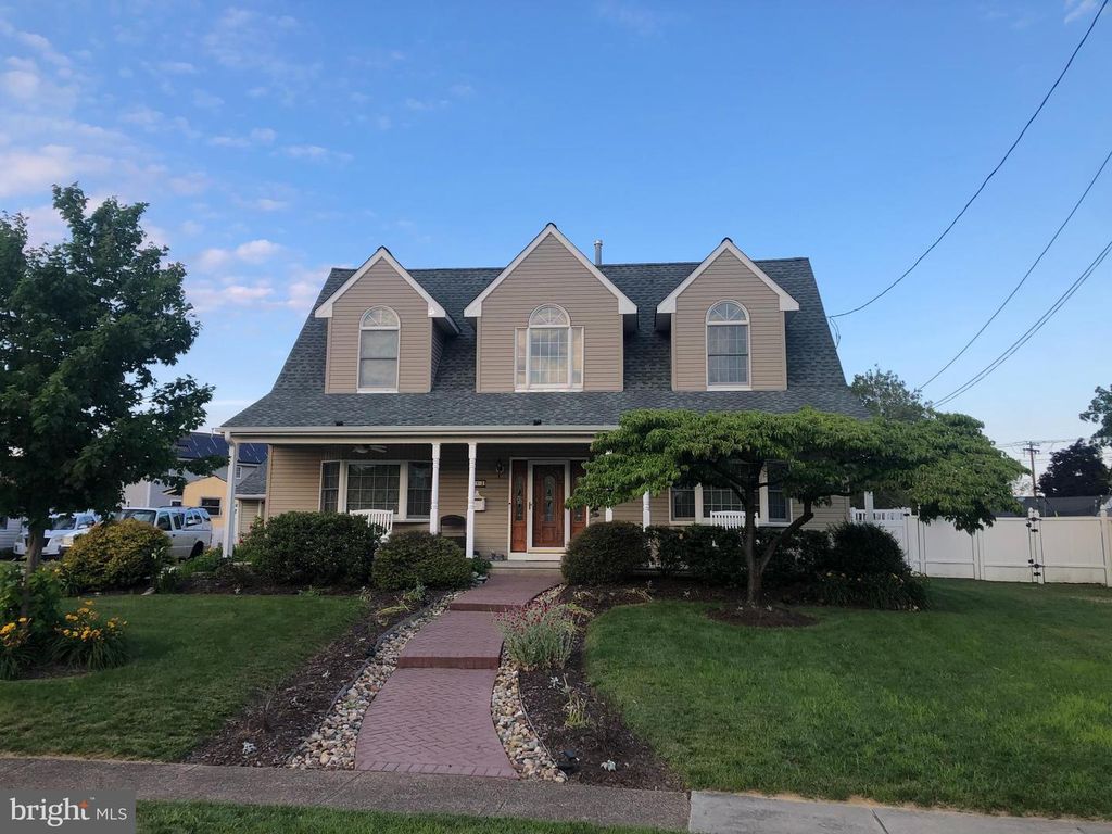 12 ELINOR AVE, Stratford, NJ 08084