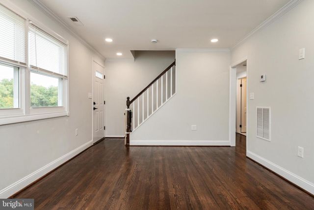 741 SILVER CREEK RD, Pikesville, MD 21208