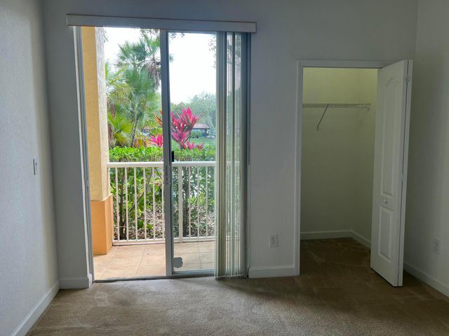 150 Jacaranda Country Club Drive 102, Plantation, FL 33324